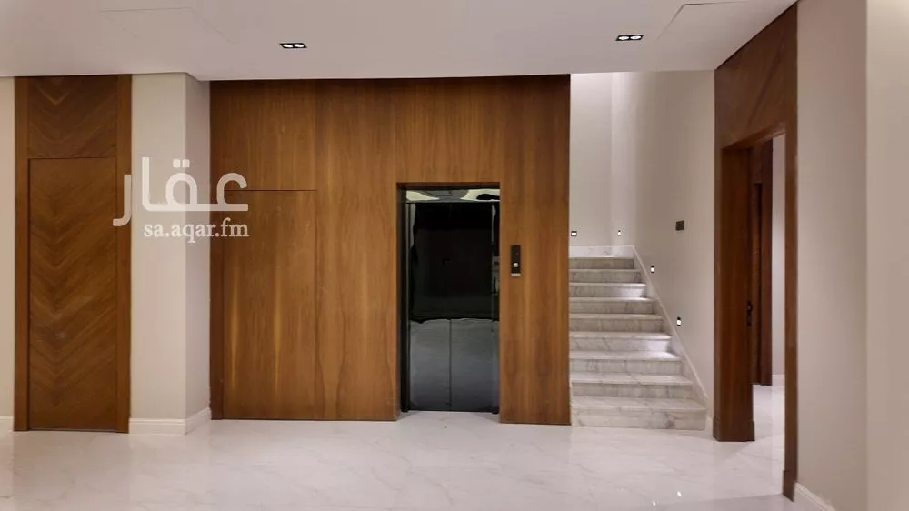 7 bedroom villa in Al Malaz 12