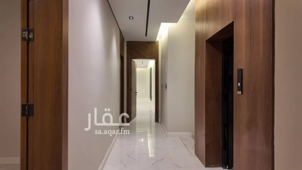7 bedroom villa in Al Malaz 5