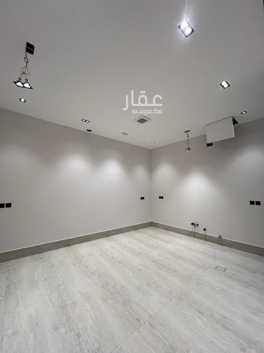 فيلا 6 غرف في الشرق 6