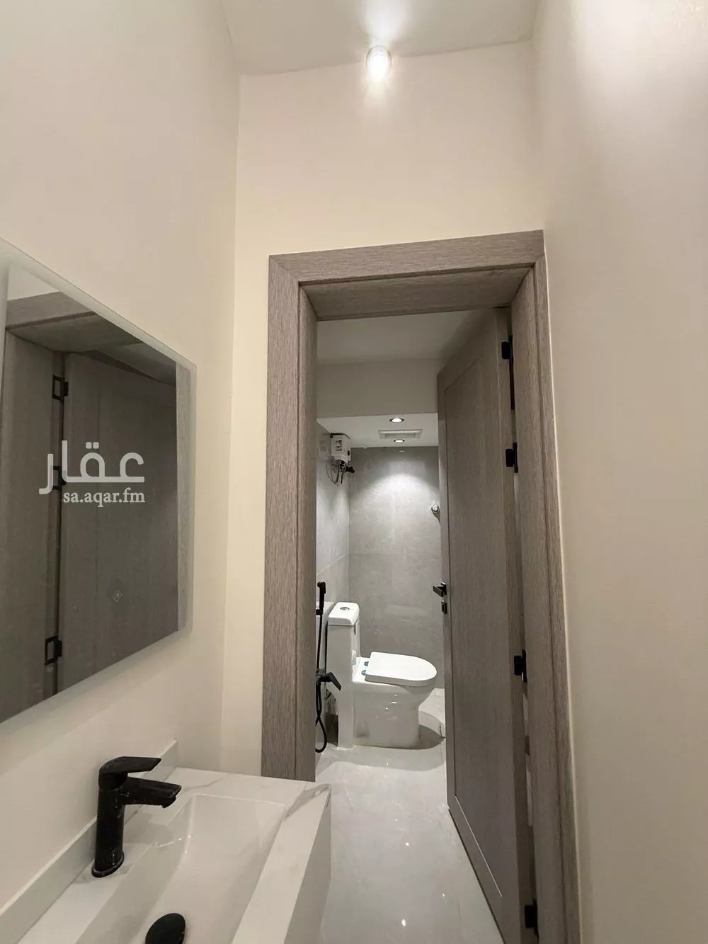 8 bedroom villa in Ash Sharq 23