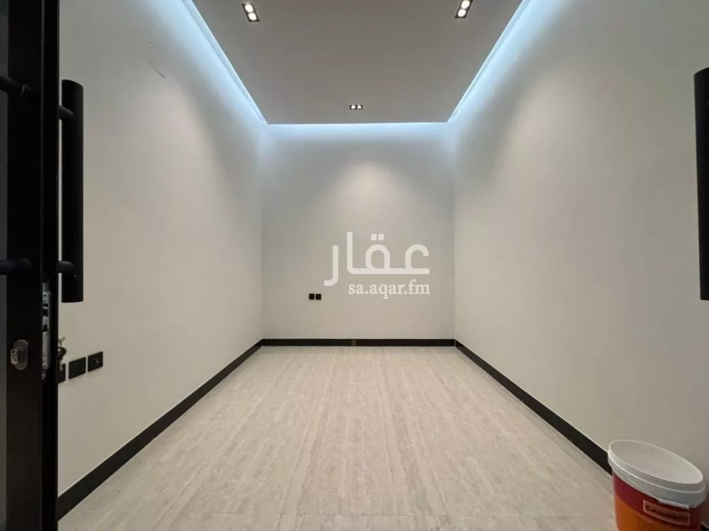 فيلا 5 غرف في الرمال 13