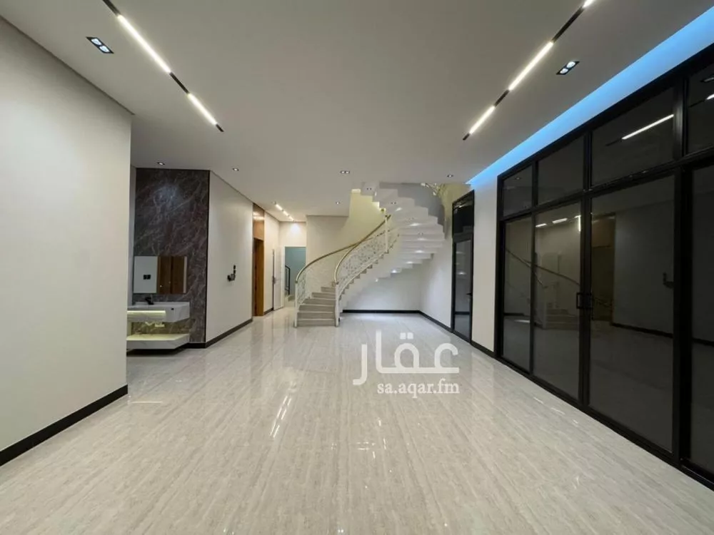 فيلا 5 غرف في الرمال 21