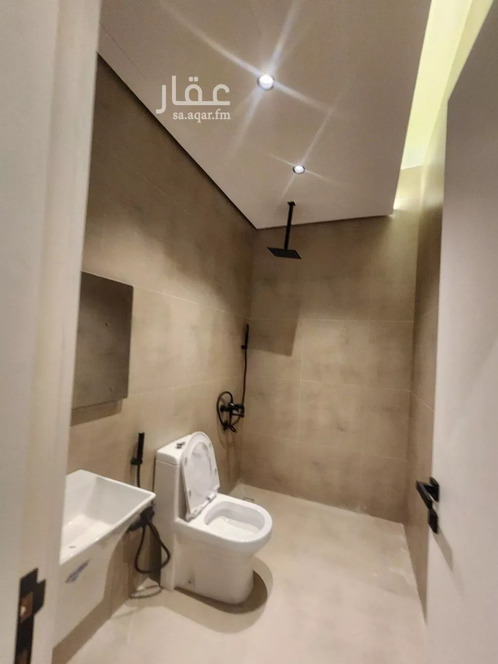 4 bedroom villa in Al Hazm 12