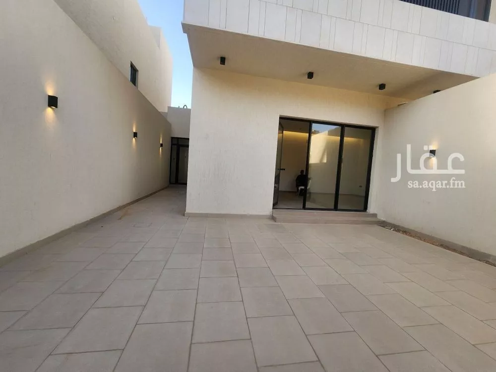 4 bedroom villa in Al Hazm 3