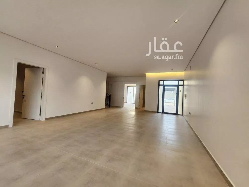 4 bedroom villa in Al Hazm 5