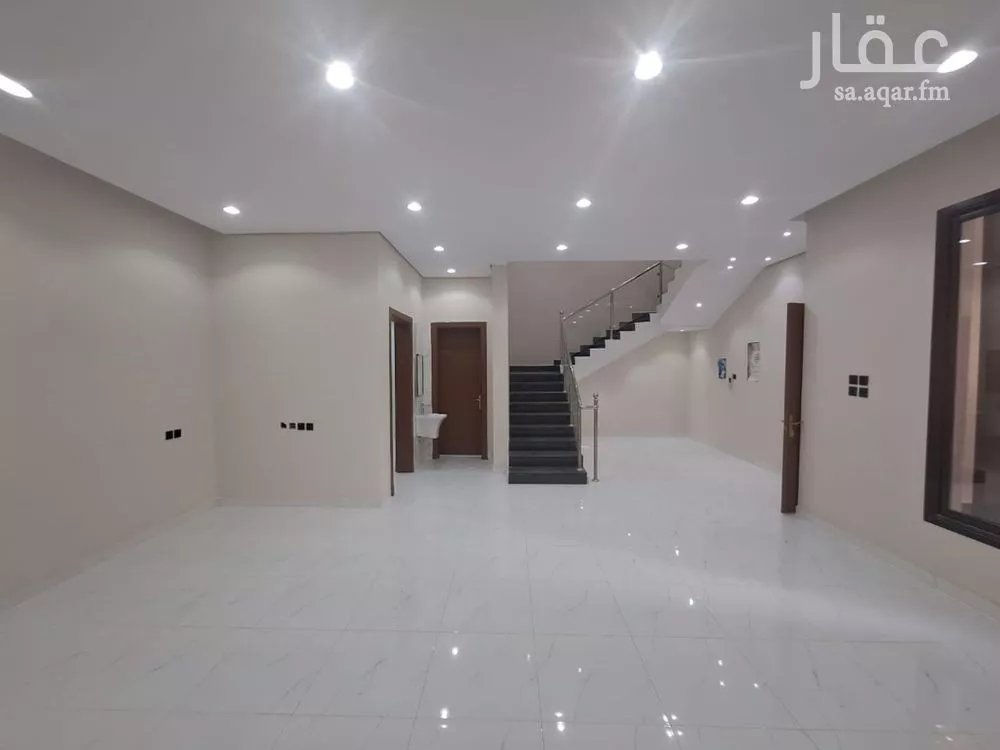 7 bedroom villa in Dhahrat Laban 13