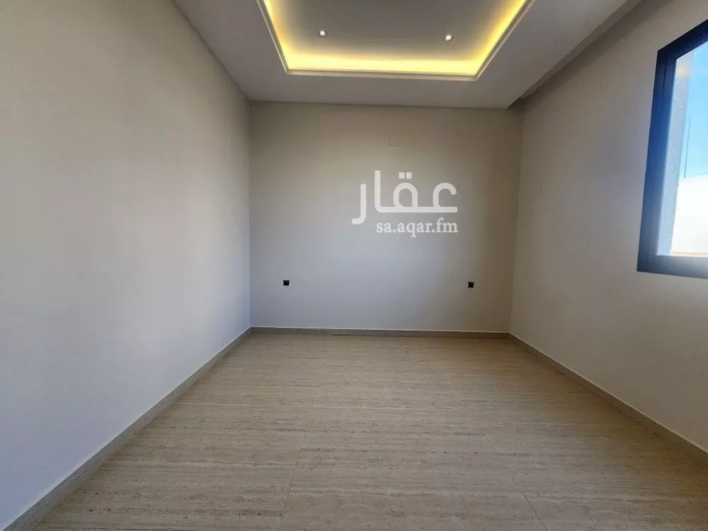 4 bedroom villa in Al Zahrah 8