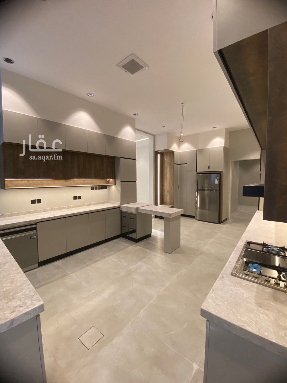 4 bedroom villa in Ash Sharq, Riyadh 17