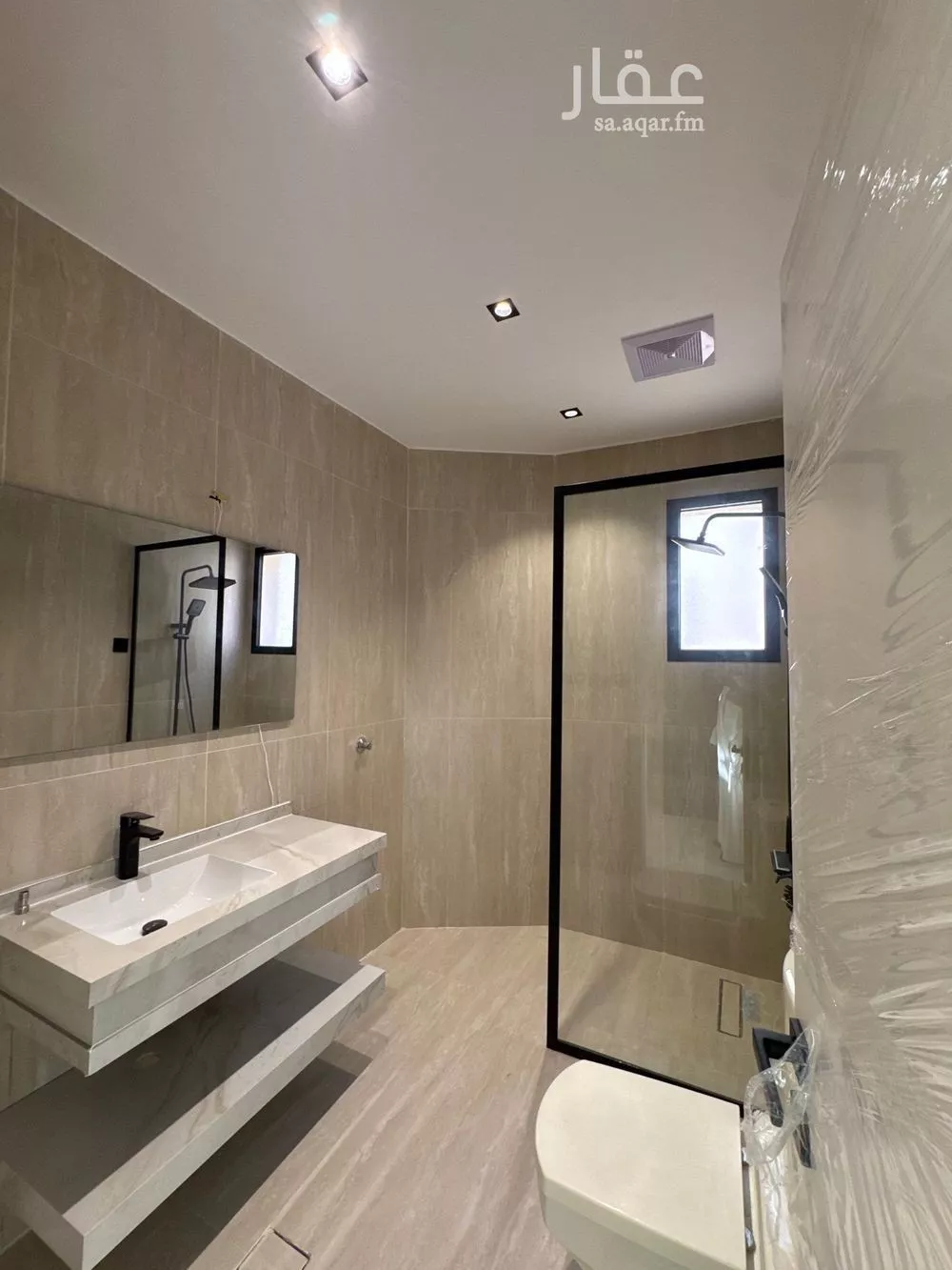 5 bedroom villa in Ishbiliyah 13