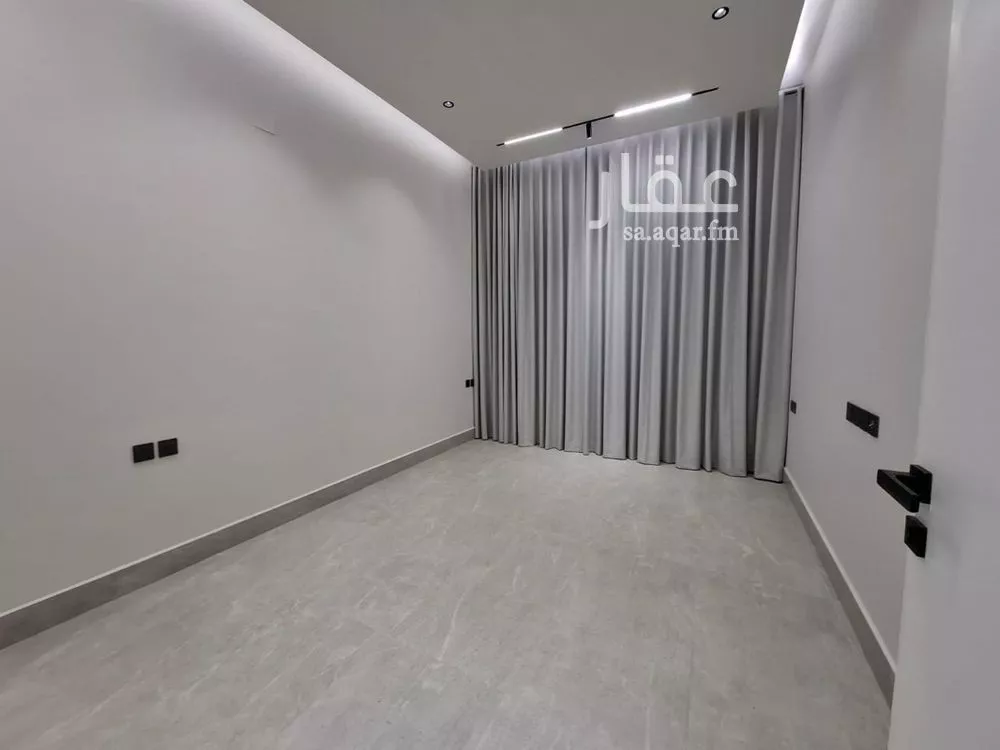 6 bedroom villa in Al Yarmouk 18