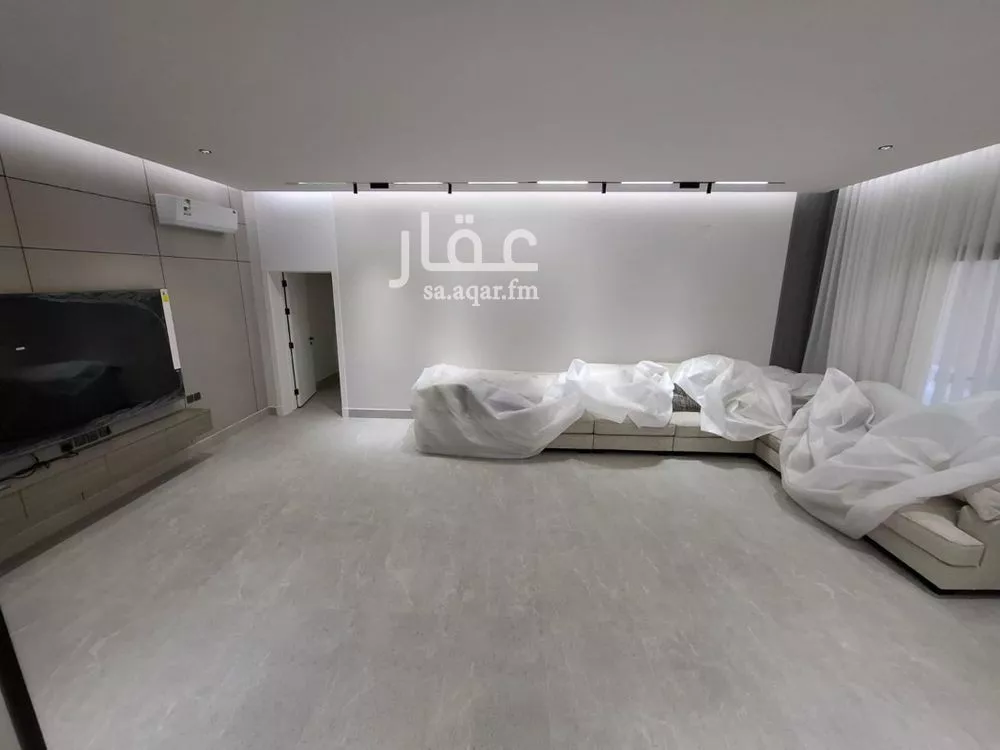 6 bedroom villa in Al Yarmouk 8