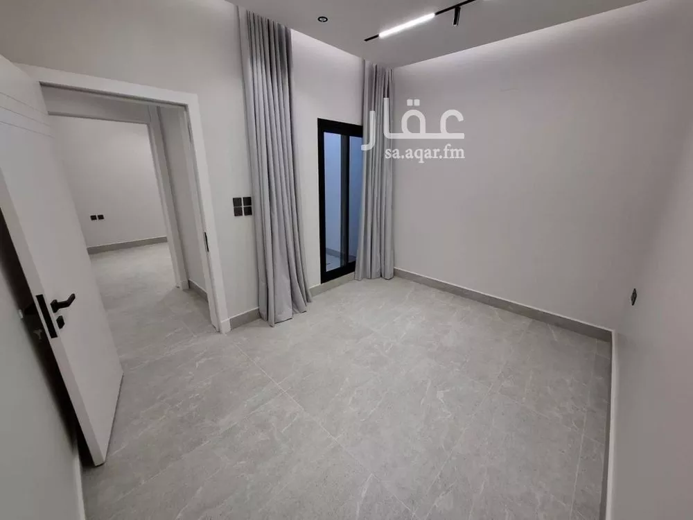 6 bedroom villa in Al Yarmouk 9