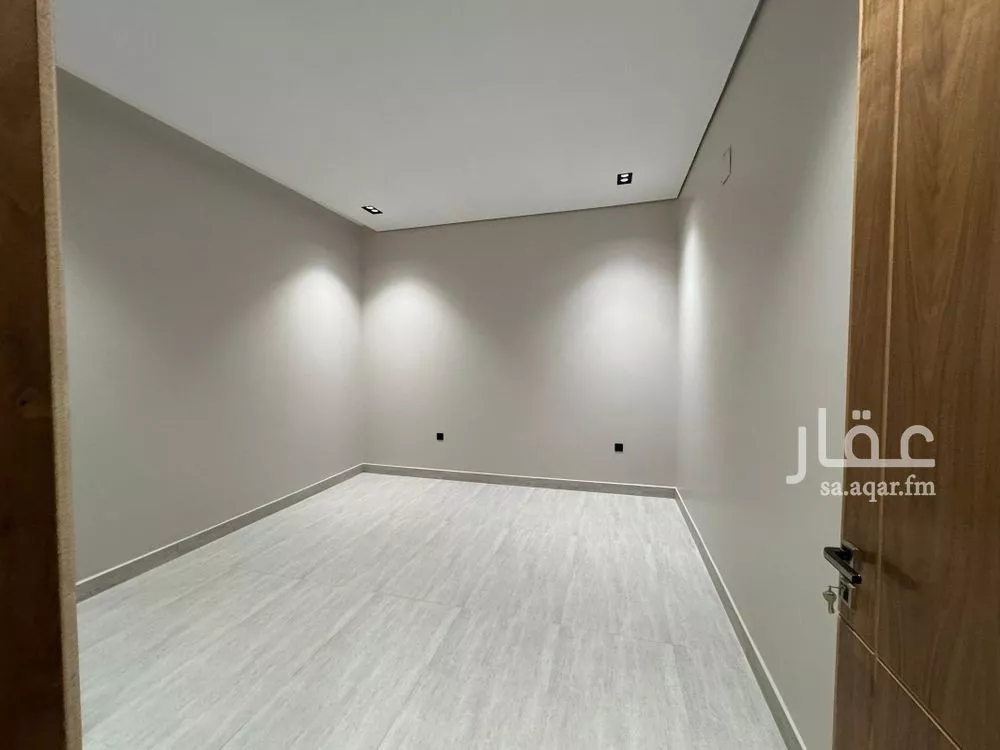 5 bedroom villa in Al Rimal 2