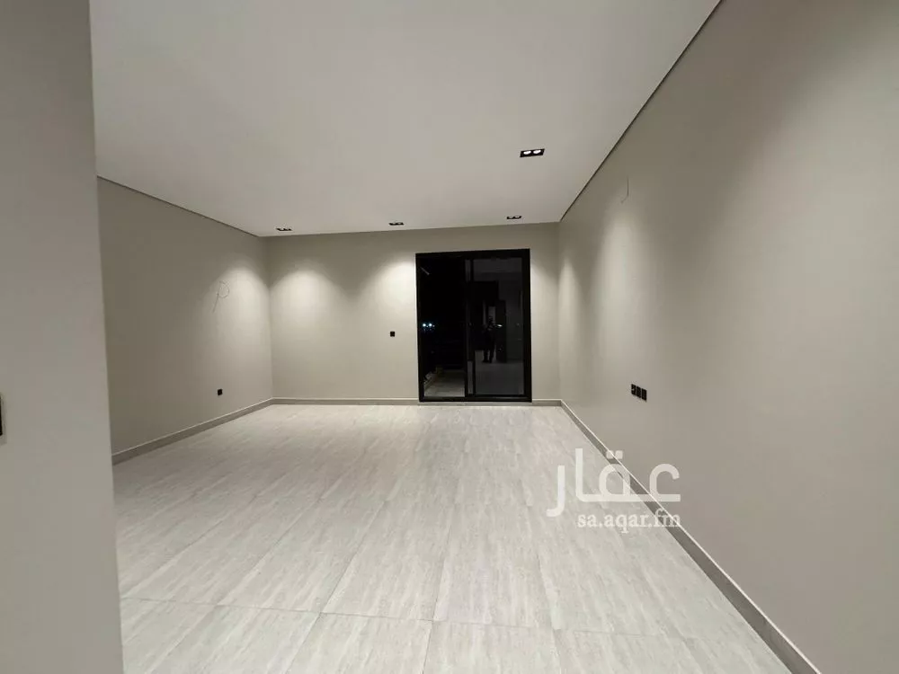 5 bedroom villa in Al Rimal 11