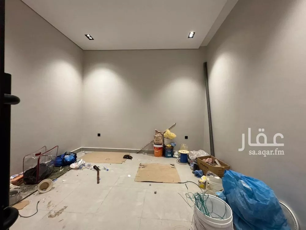 5 bedroom villa in Al Rimal 6