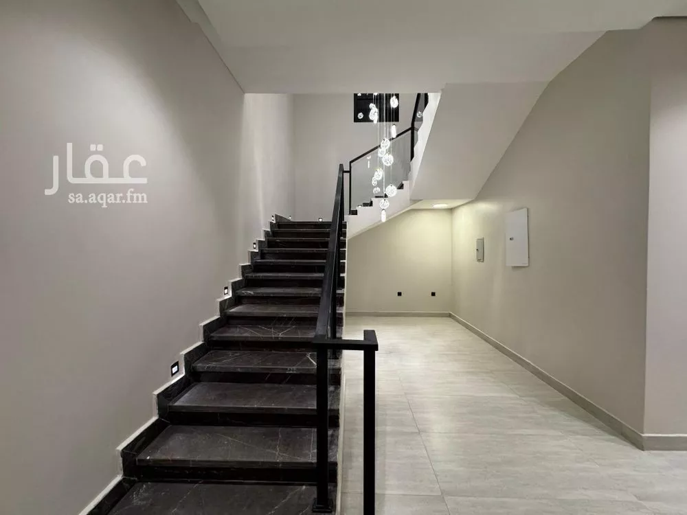5 bedroom villa in Al Rimal 8