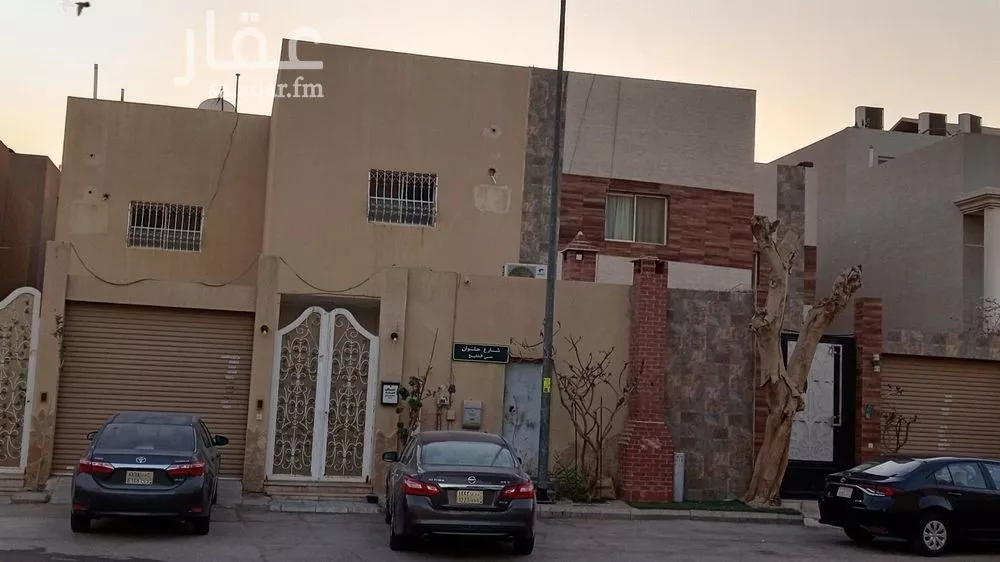 فيلا 7 غرف في الخليج 9
