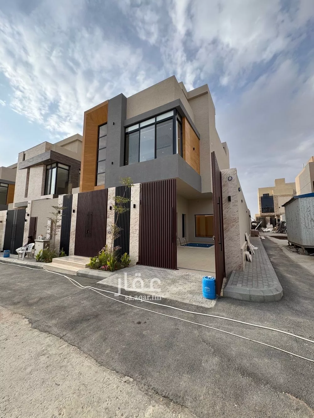 5 bedroom villa in Al Narjis 5