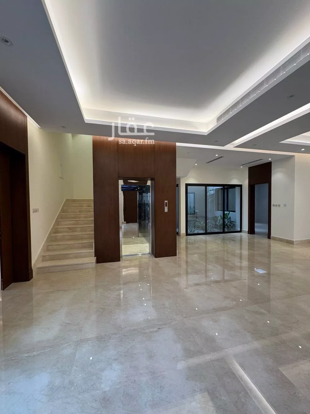 5 bedroom villa in Al Narjis 6