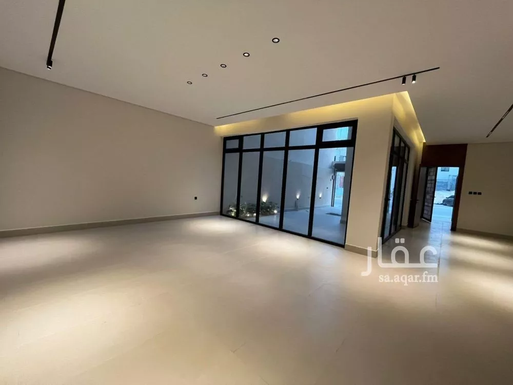 5 bedroom villa in Al Mahdiyyah 13