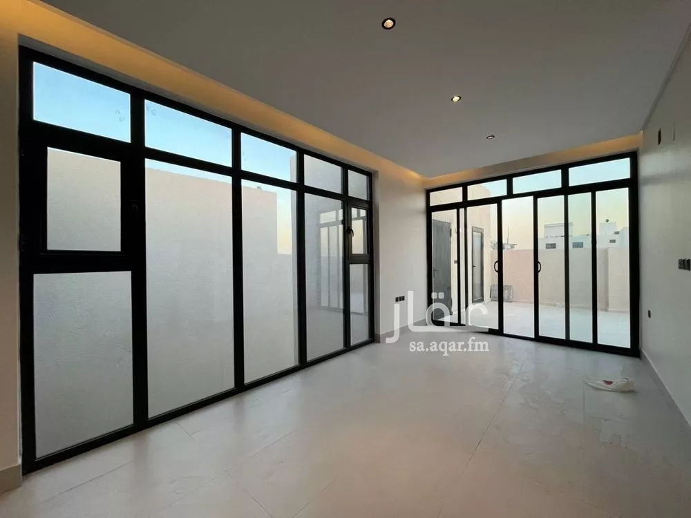 5 bedroom villa in Al Mahdiyyah 5