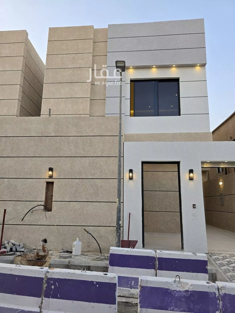 5 bedroom villa in Al Zahrah 2