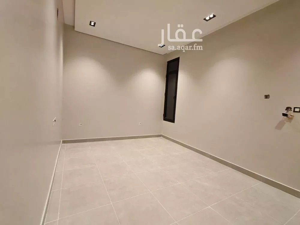 فيلا 5 غرف في الرمال 10