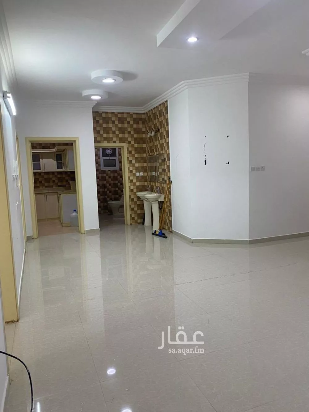 4 bedroom apartment in Okaz, Riyadh 8