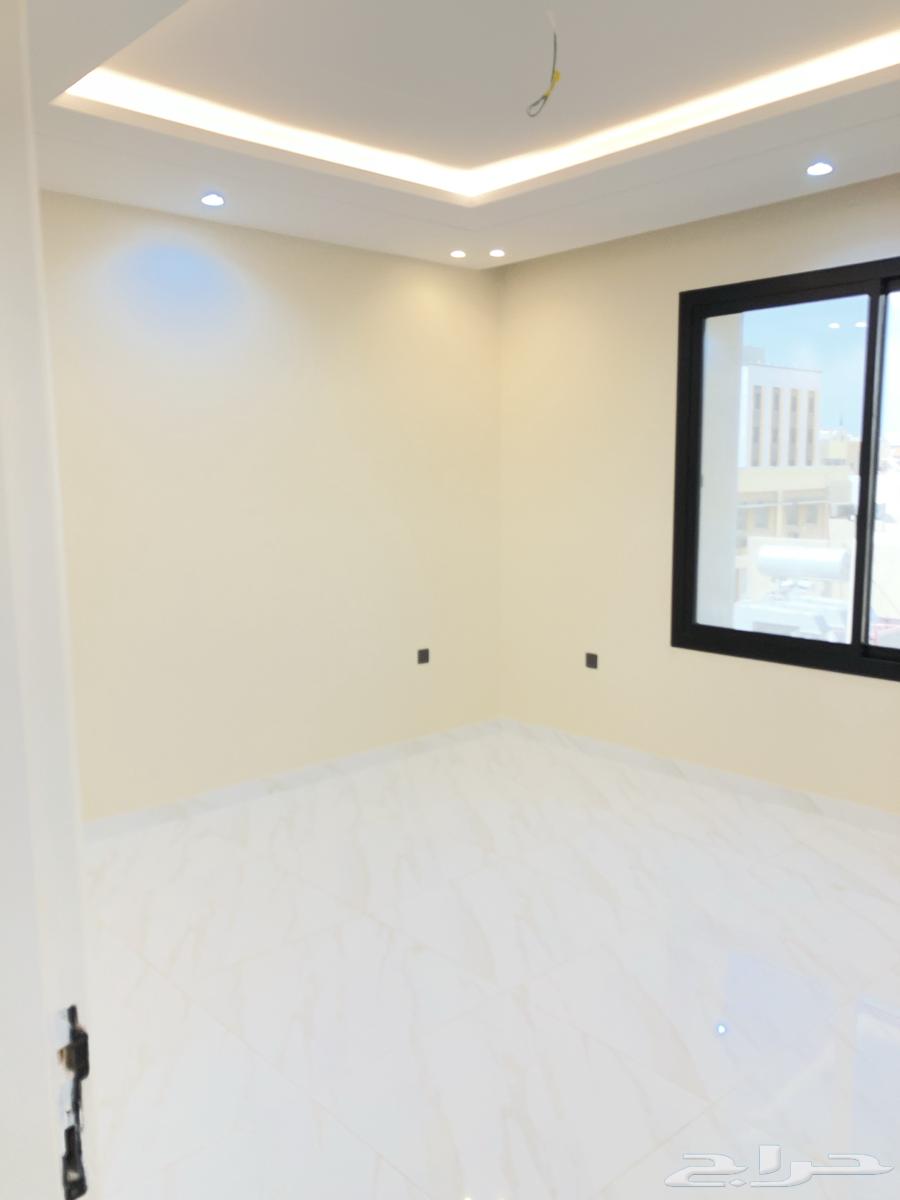 شقة 5 غرف في السلامة 9