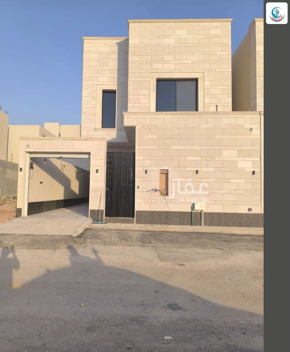 8 bedroom villa in Al Janadriyah 2