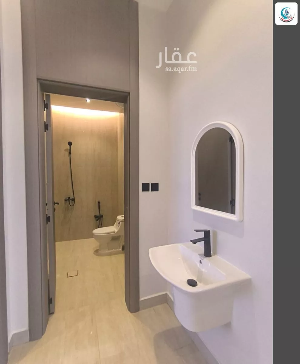 8 bedroom villa in Al Janadriyah 14