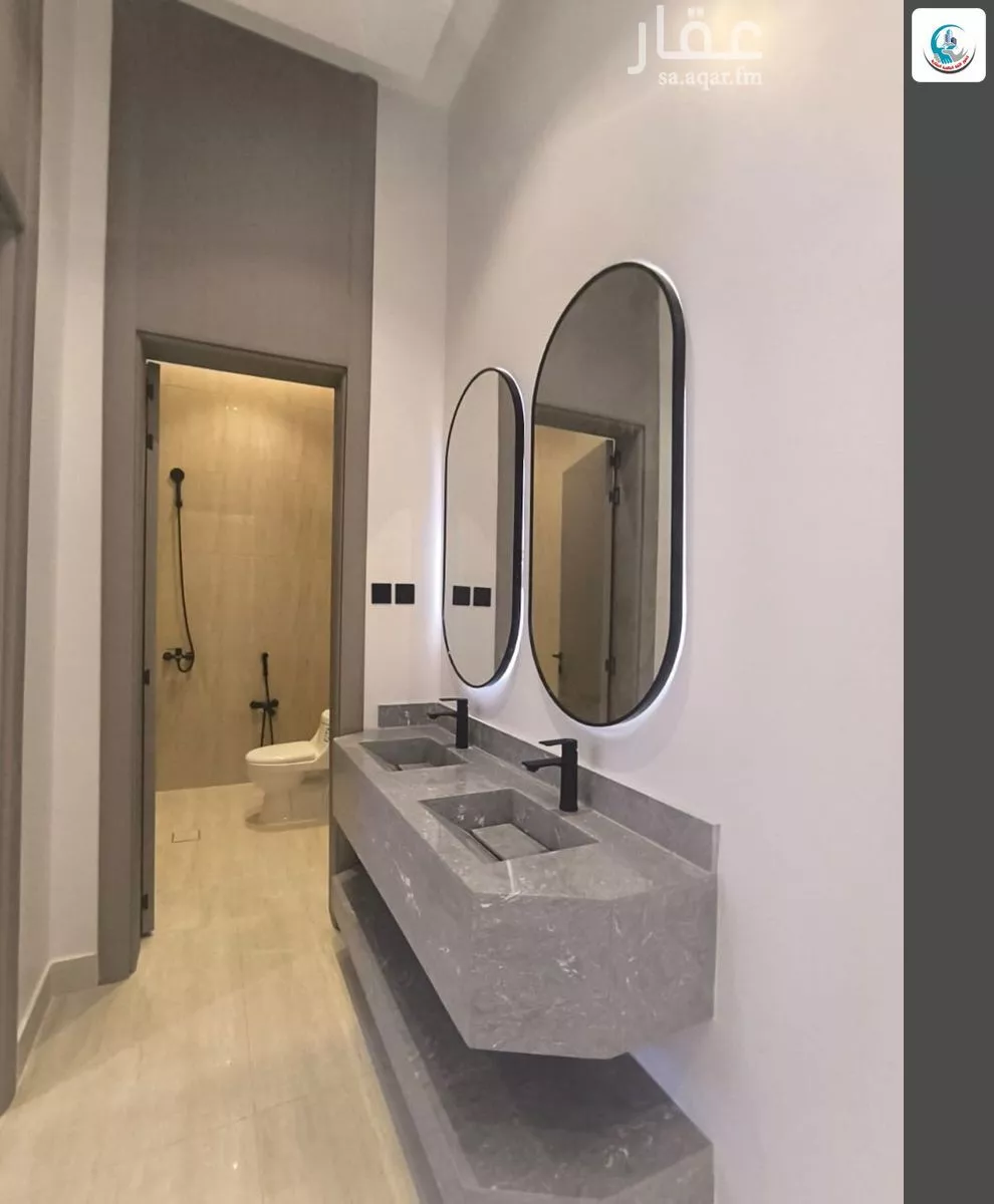 8 bedroom villa in Al Janadriyah 15