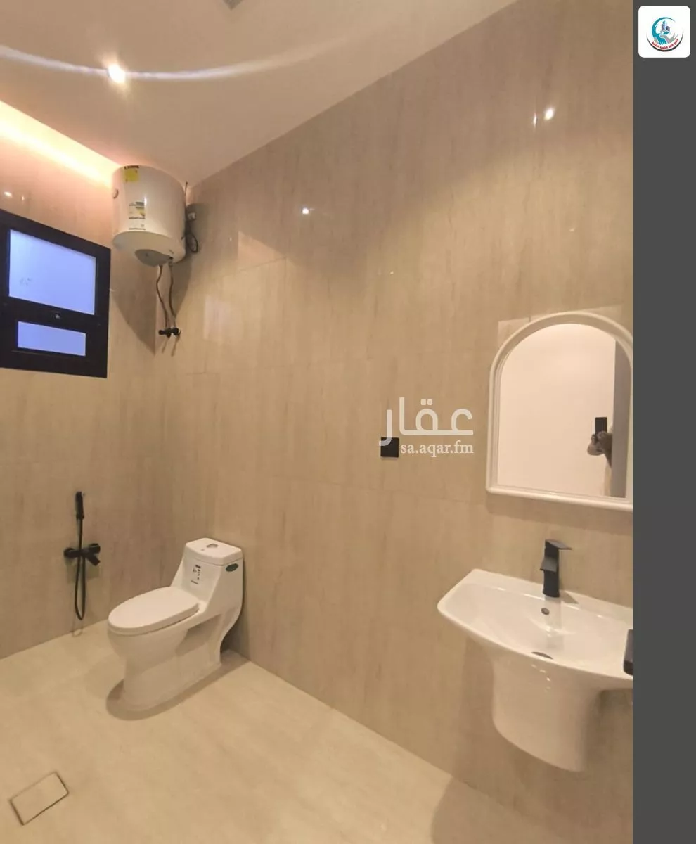 8 bedroom villa in Al Janadriyah 8