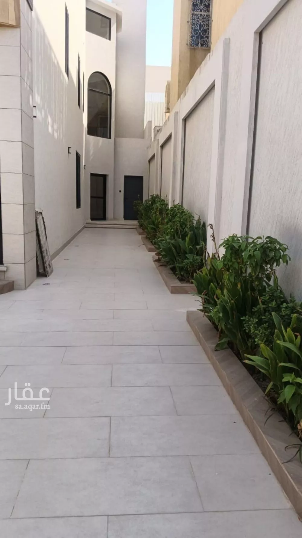 فيلا 11 غرف في الفلاح 6