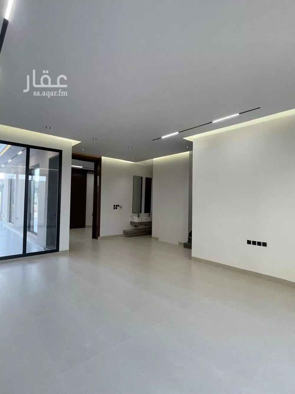 4 bedroom villa in Al Rimal 9