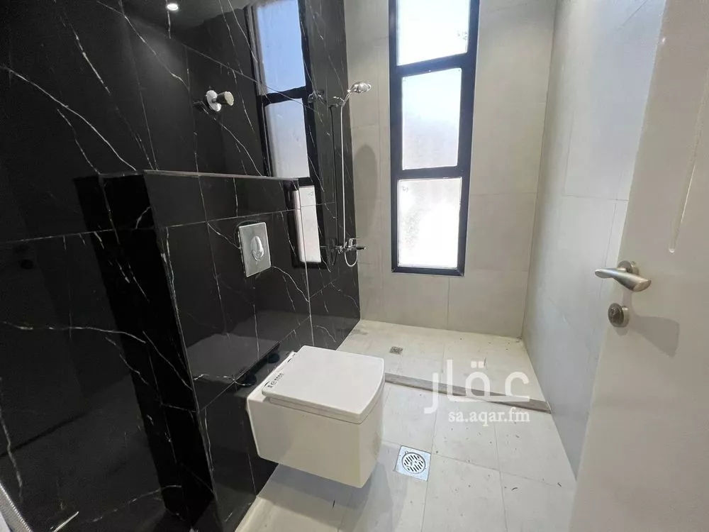 5 bedroom villa in Al Rimal 9