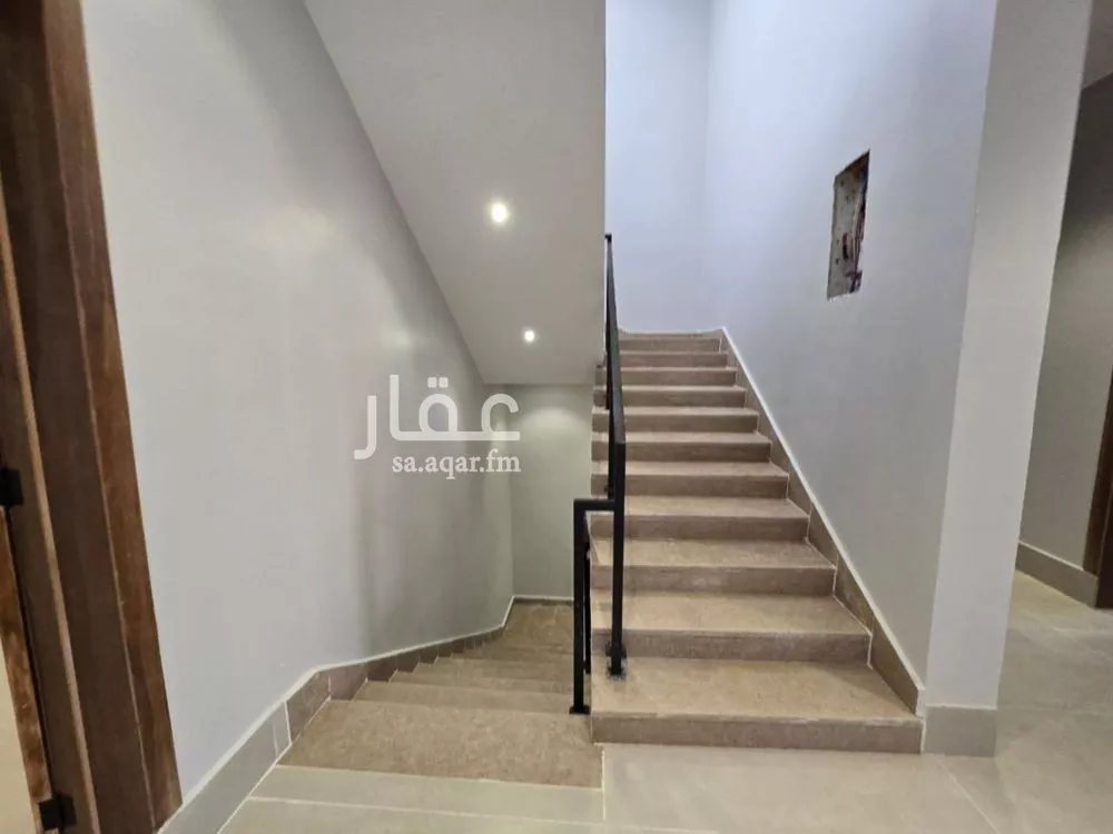 5 bedroom villa in Okaz 7
