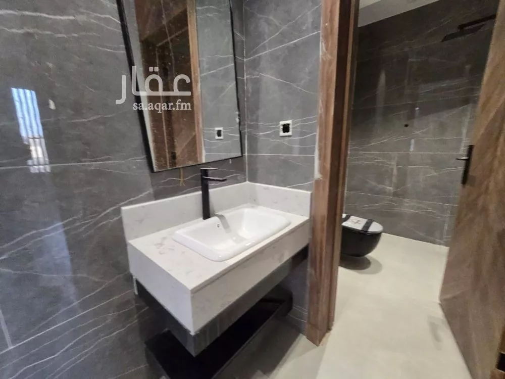 5 bedroom villa in Okaz 10