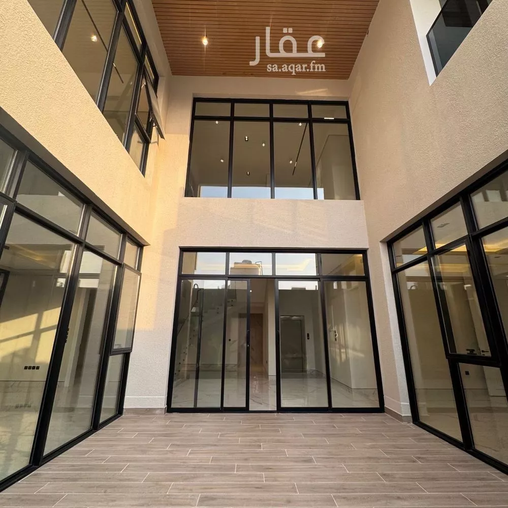 5 bedroom villa in Al Narjis 2