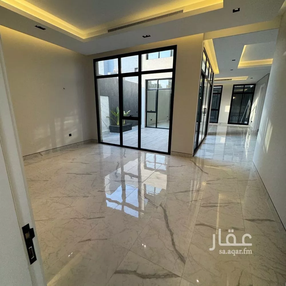 5 bedroom villa in Al Narjis 14