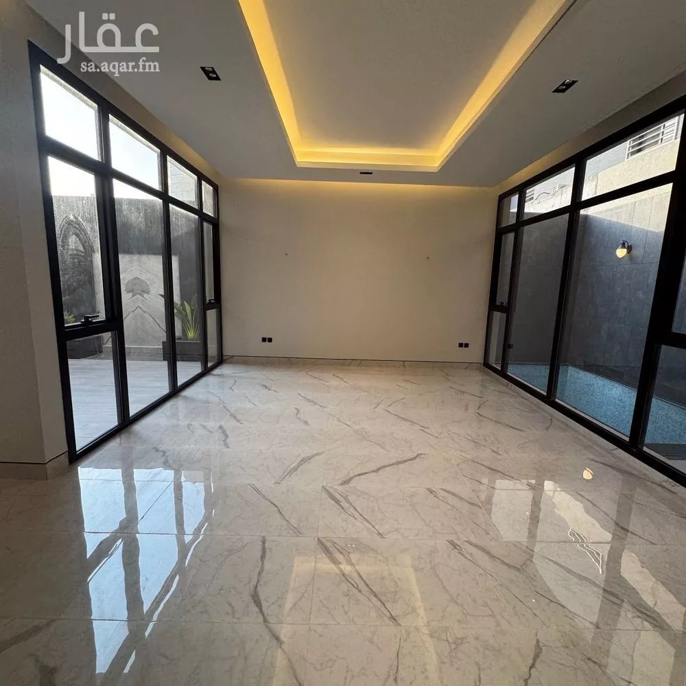 5 bedroom villa in Al Narjis 4