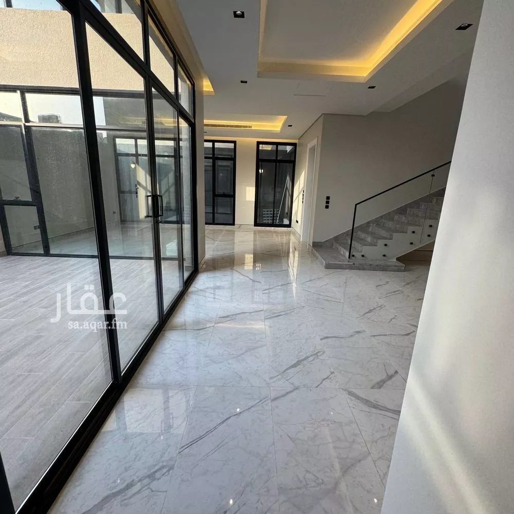 5 bedroom villa in Al Narjis 8