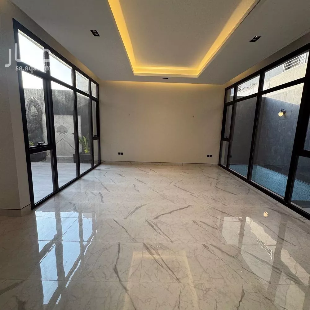 5 bedroom villa in Al Narjis 10