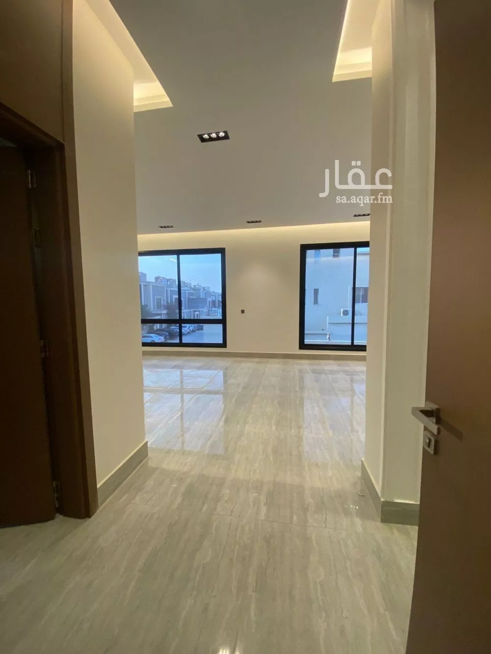 فيلا 6 غرف في الرمال 21