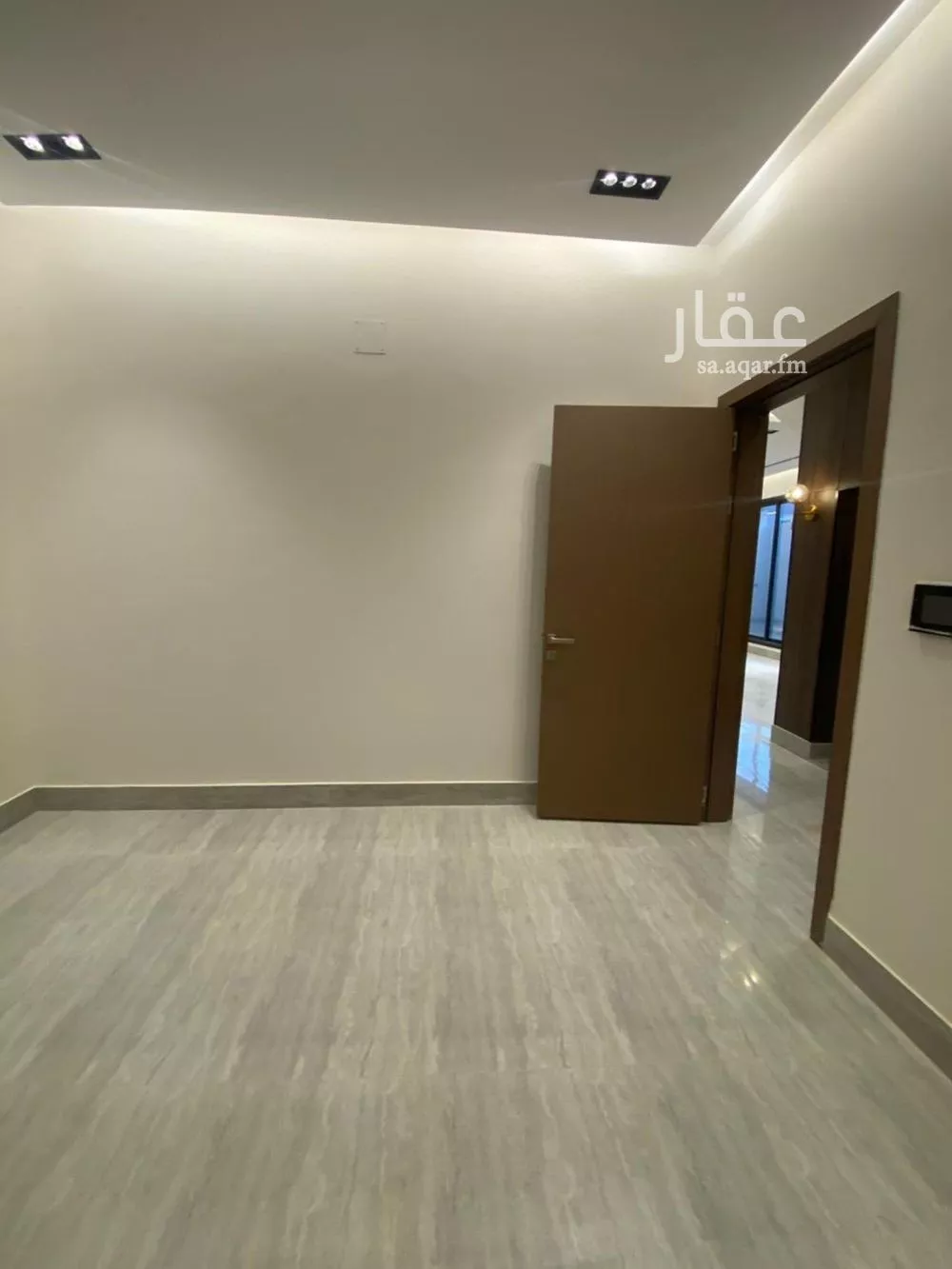 فيلا 6 غرف في الرمال 8