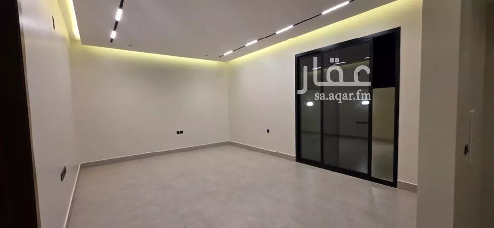 فيلا 6 غرف في العارض 8