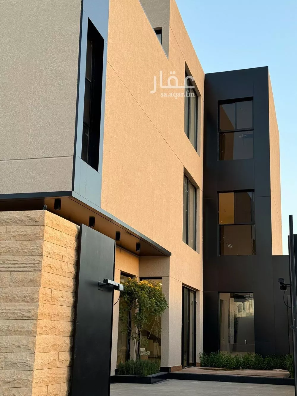 5 bedroom villa in Al Narjis 7