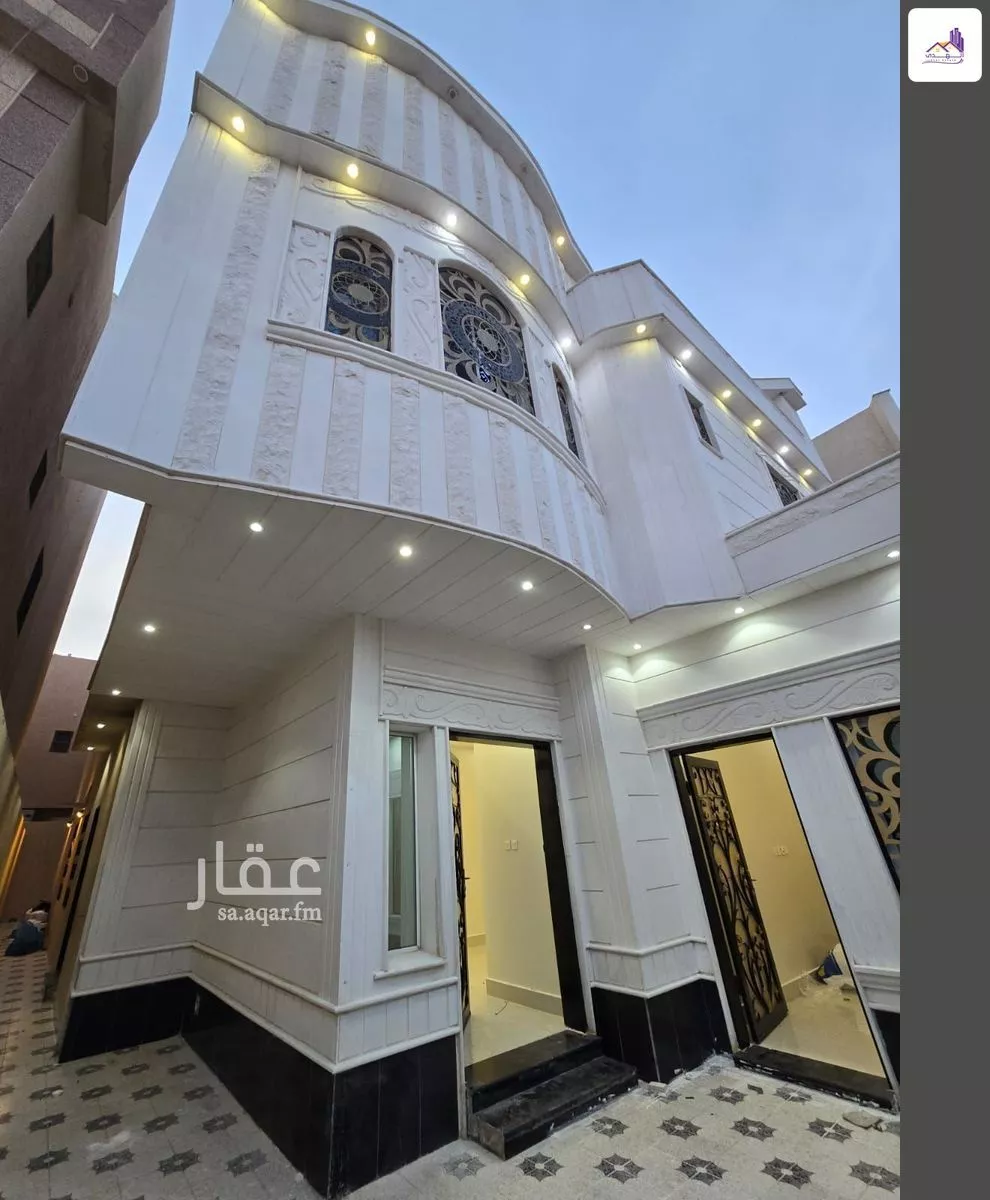 فيلا 8 غرف في الرمال 8