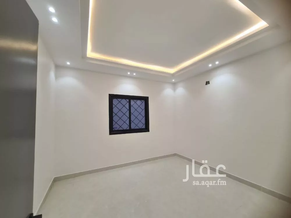 فيلا 4 غرف في بدر 13