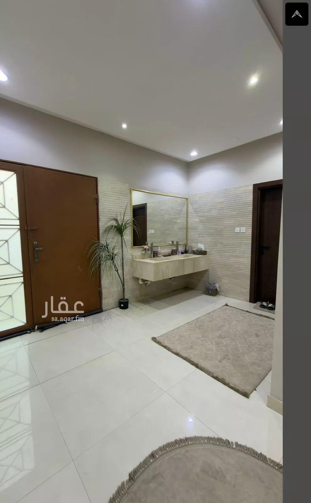 فيلا 6 غرف في العارض 10